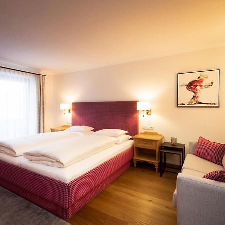 לך אם ארלברג Hotel Garni Edelweiss מראה חיצוני תמונה