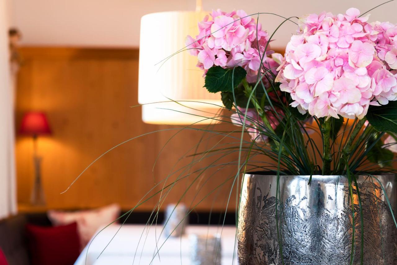 לך אם ארלברג Hotel Garni Edelweiss מראה חיצוני תמונה