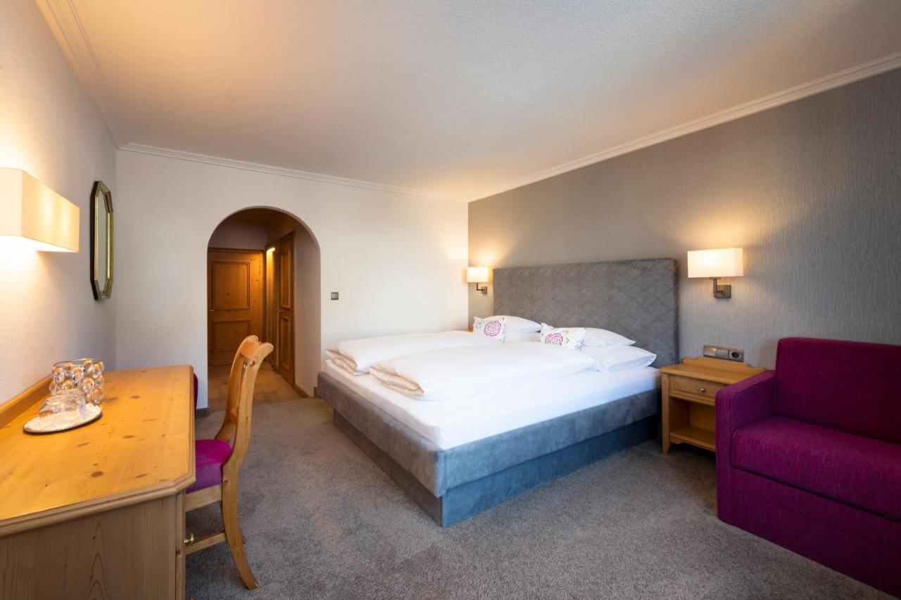 לך אם ארלברג Hotel Garni Edelweiss מראה חיצוני תמונה
