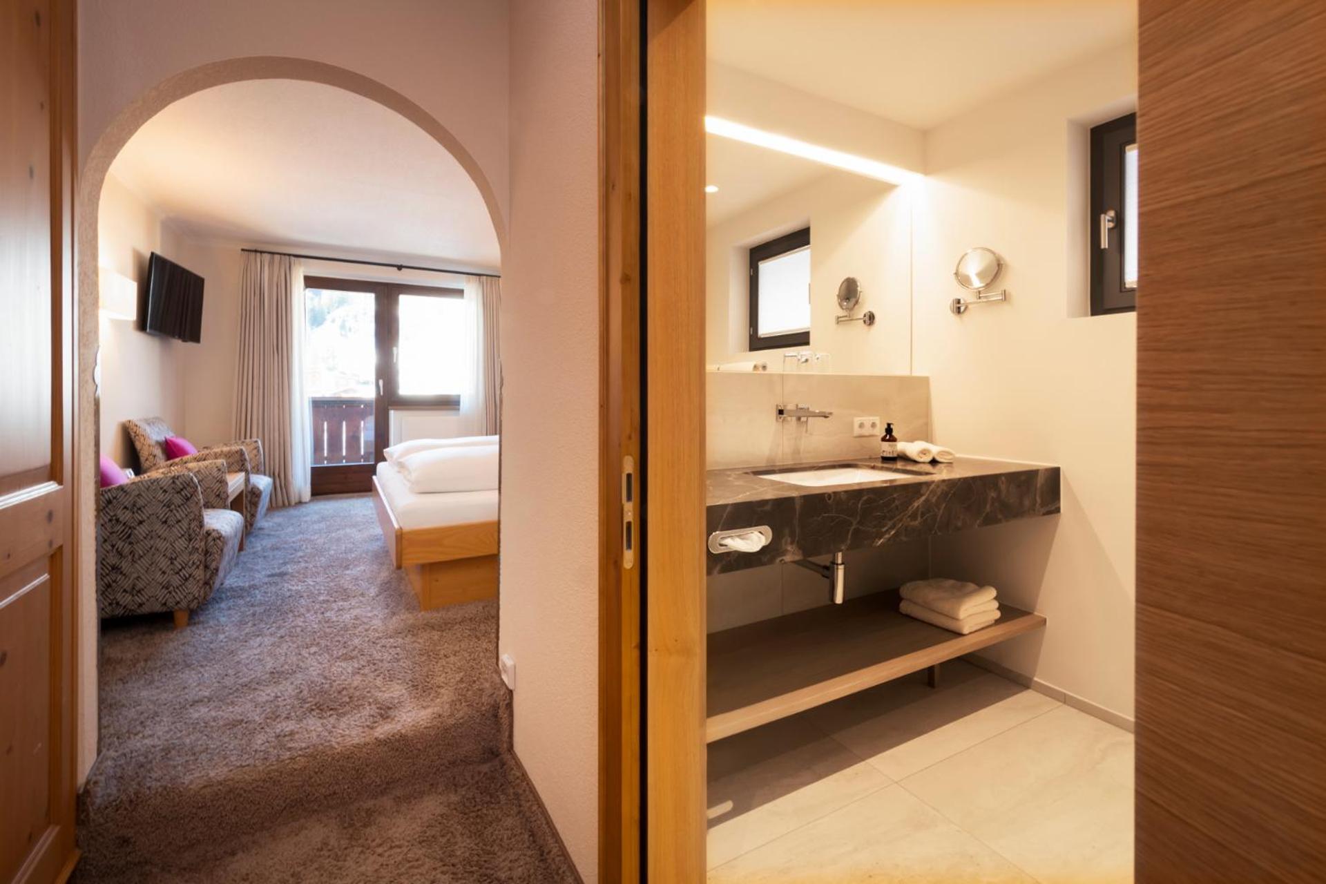 לך אם ארלברג Hotel Garni Edelweiss מראה חיצוני תמונה