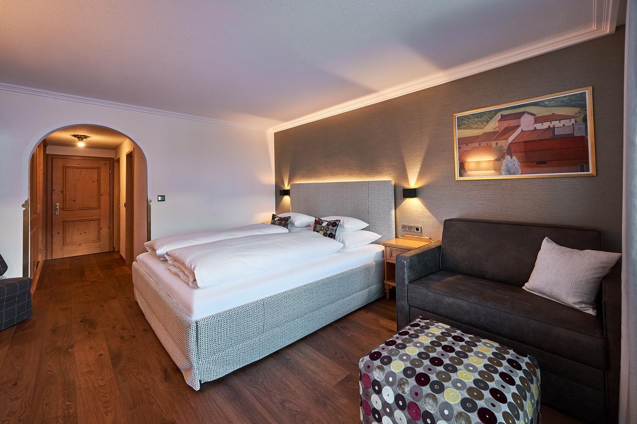 לך אם ארלברג Hotel Garni Edelweiss מראה חיצוני תמונה